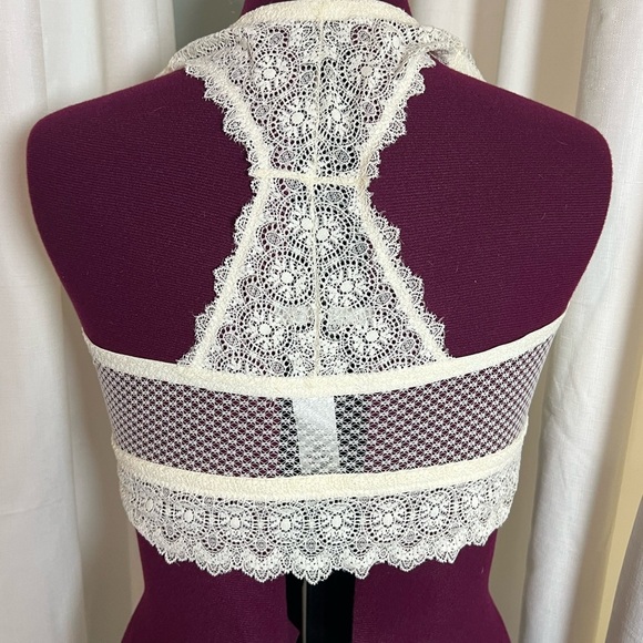 Maurices Cream Lace Bra with Scalloped Trim - Picture 2 of 4